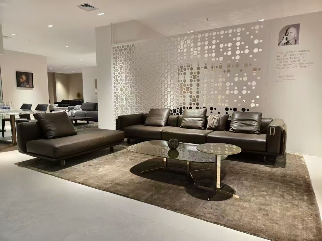 桑德罗-意大利纳图兹家具店实景